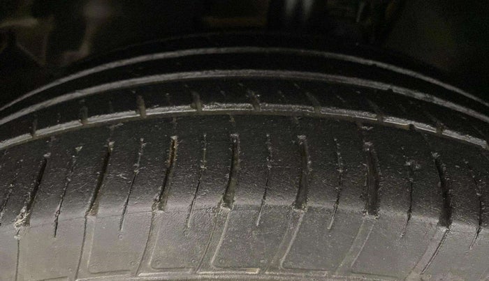 2021 Tata Harrier XT PLUS 2.0L KRYOTEC DARK EDITON, Diesel, Manual, 62,468 km, Left Front Tyre Tread
