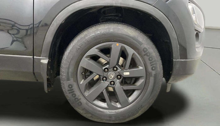 2021 Tata Harrier XT PLUS 2.0L KRYOTEC DARK EDITON, Diesel, Manual, 62,468 km, Right Front Wheel
