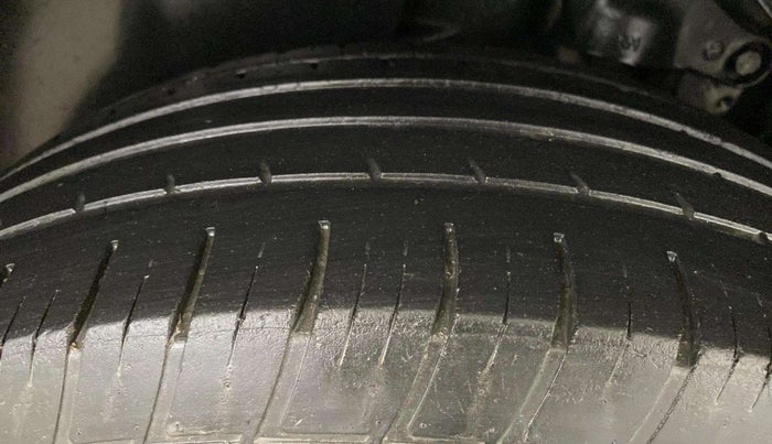 2021 Tata Harrier XT PLUS 2.0L KRYOTEC DARK EDITON, Diesel, Manual, 62,468 km, Right Rear Tyre Tread