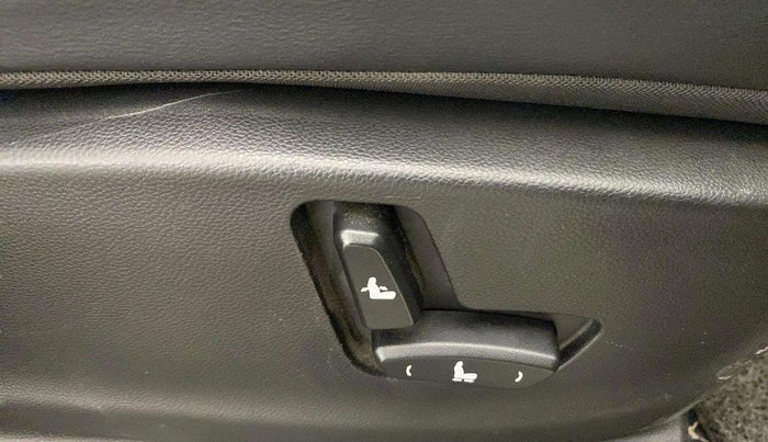 2020 MG HECTOR SHARP 1.5 DCT PETROL, Petrol, Automatic, 35,904 km, Driver Side Adjustment Panel