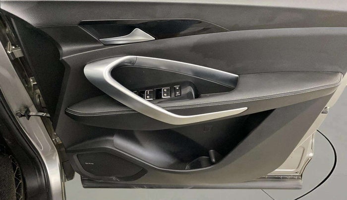 2020 MG HECTOR SHARP 1.5 DCT PETROL, Petrol, Automatic, 35,904 km, Driver Side Door Panels Control