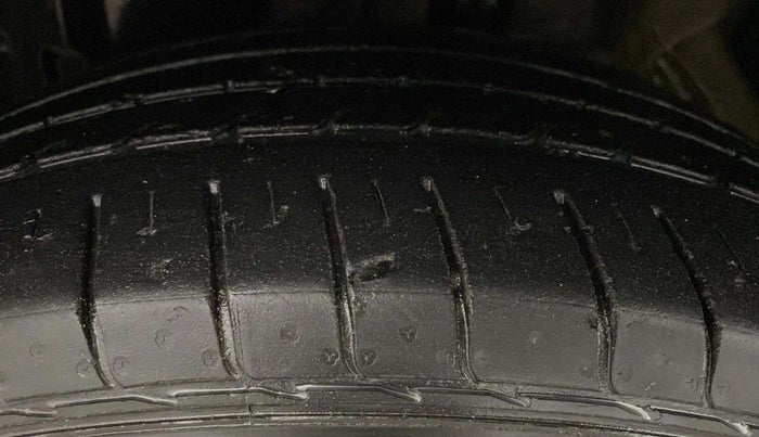 2020 MG HECTOR SHARP 1.5 DCT PETROL, Petrol, Automatic, 35,904 km, Left Front Tyre Tread