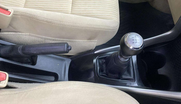 2018 Toyota YARIS G MT, Petrol, Manual, 1,17,172 km, Gear Lever