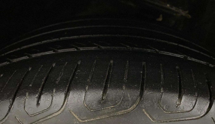 2022 MG ASTOR SMART EX 1.5 MT, Petrol, Manual, 50,795 km, Left Front Tyre Tread