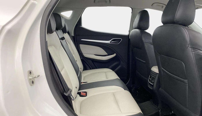 2022 MG ASTOR SMART EX 1.5 MT, Petrol, Manual, 50,795 km, Right Side Rear Door Cabin