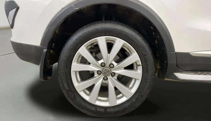 2022 MG ASTOR SMART EX 1.5 MT, Petrol, Manual, 50,795 km, Right Rear Wheel
