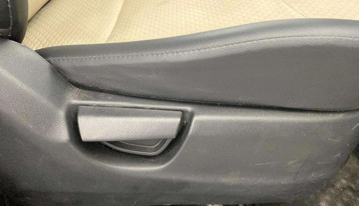 2022 Hyundai NEW SANTRO ERA EXECUTIVE, Petrol, Manual, 61,362 km, Driver Side Adjustment Panel