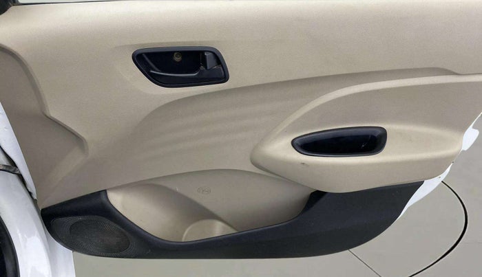2022 Hyundai NEW SANTRO ERA EXECUTIVE, Petrol, Manual, 61,362 km, Driver Side Door Panels Control