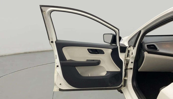 2023 Tata ALTROZ XE PETROL, Petrol, Manual, 12,235 km, LHS Front Door