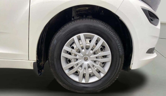 2023 Tata ALTROZ XE PETROL, Petrol, Manual, 12,235 km, Right Front Wheel