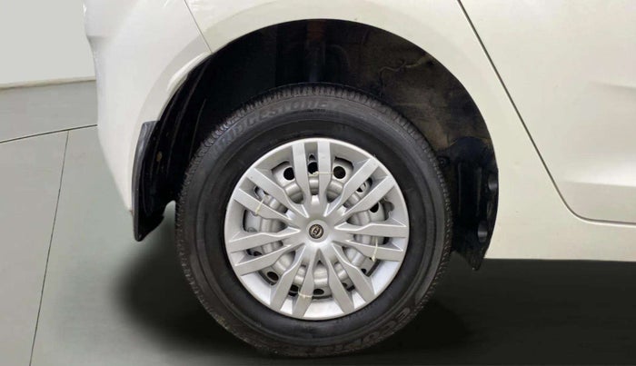 2023 Tata ALTROZ XE PETROL, Petrol, Manual, 12,235 km, Right Rear Wheel
