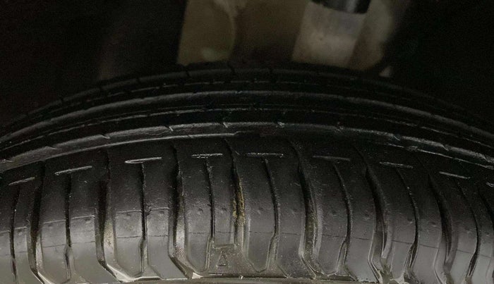 2023 Tata ALTROZ XE PETROL, Petrol, Manual, 12,235 km, Right Front Tyre Tread