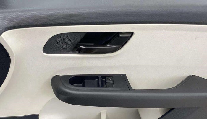 2023 Tata ALTROZ XE PETROL, Petrol, Manual, 12,235 km, Driver Side Door Panels Control