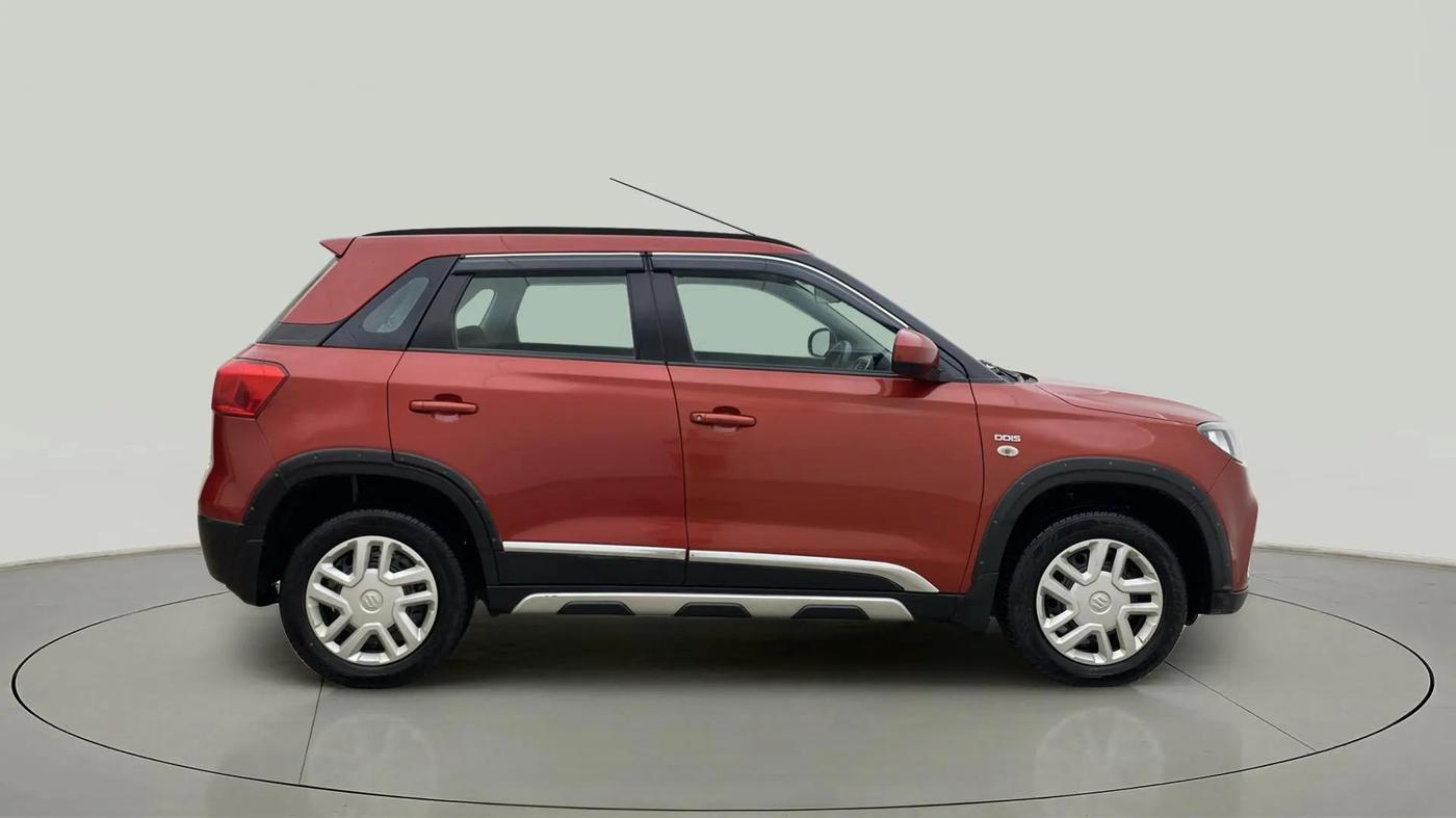 2017 Maruti Vitara Brezza VDI (O), Diesel, Manual, 75,239 km, Right Side View