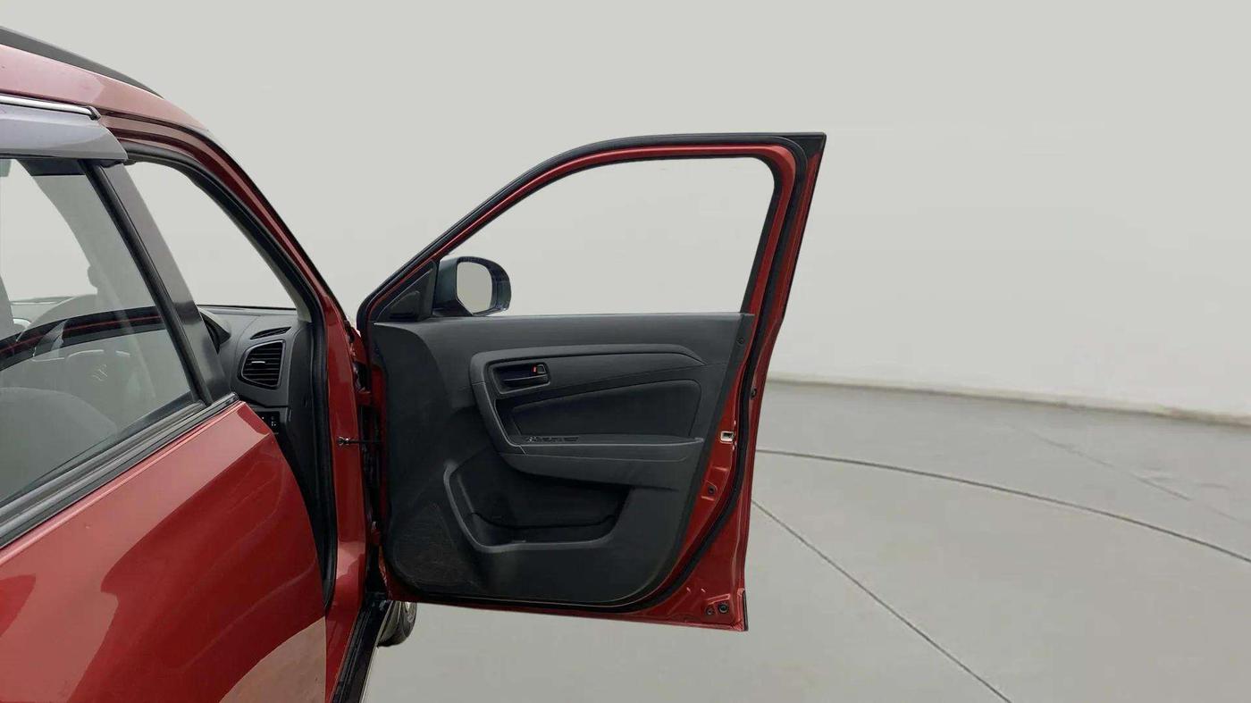 2017 Maruti Vitara Brezza VDI (O), Diesel, Manual, 75,239 km, RHS Front Door