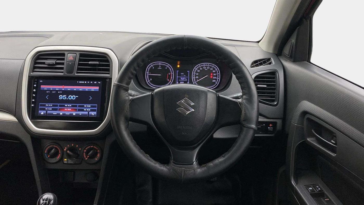 2017 Maruti Vitara Brezza VDI (O), Diesel, Manual, 75,239 km, Steering Wheel Close Up