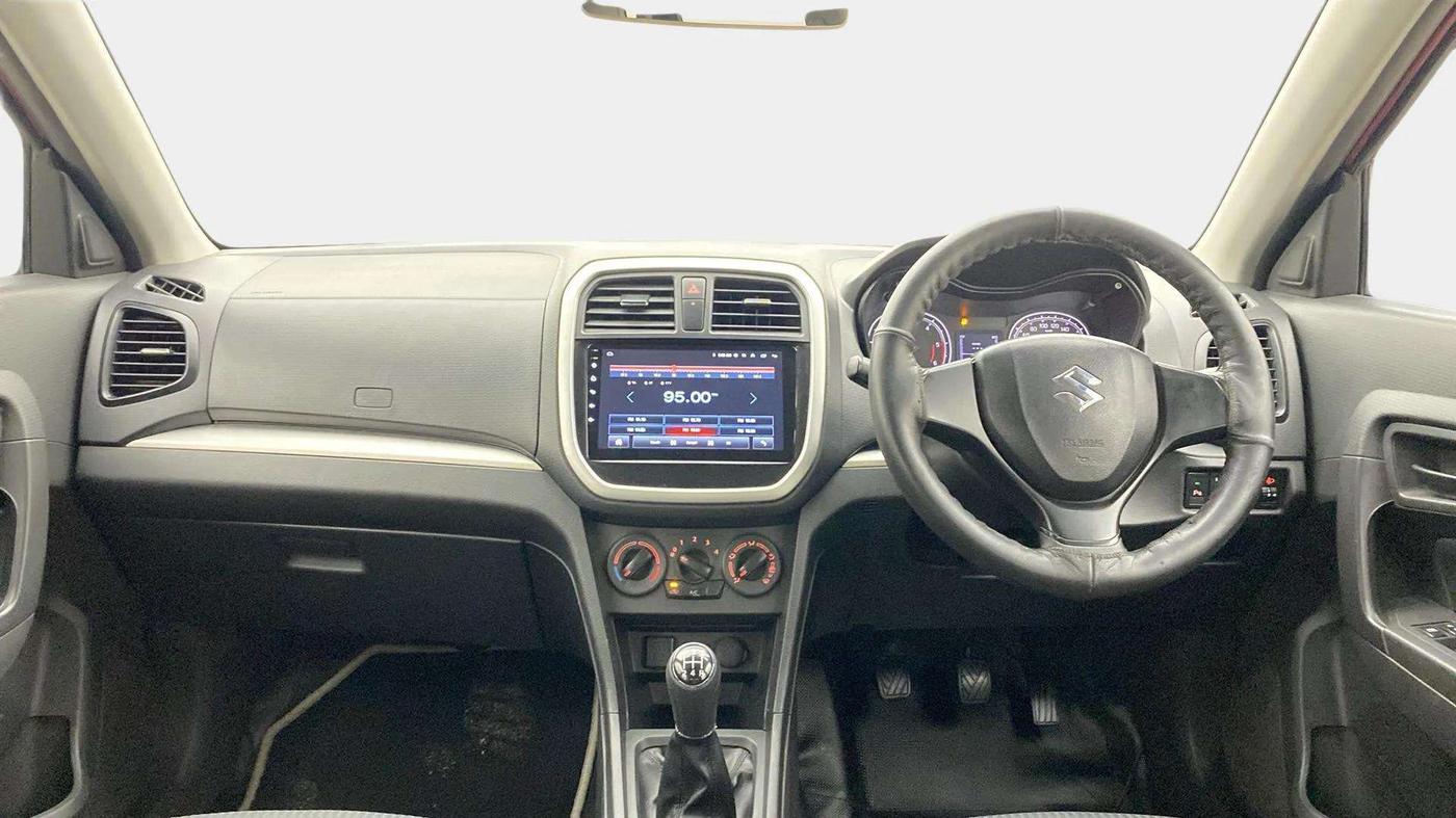 2017 Maruti Vitara Brezza VDI (O), Diesel, Manual, 75,239 km, Dashboard