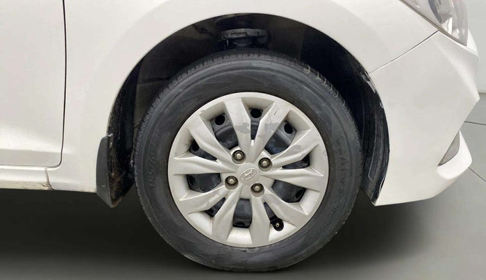2018 Hyundai Verna 1.4 E PETROL, Petrol, Manual, 63,685 km, Right Front Wheel