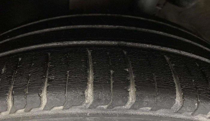 2018 Hyundai Verna 1.4 E PETROL, Petrol, Manual, 63,685 km, Left Front Tyre Tread