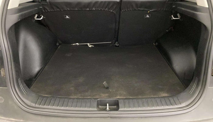 2023 Hyundai Creta E 1.5 DIESEL, Diesel, Manual, 50,025 km, Boot Inside