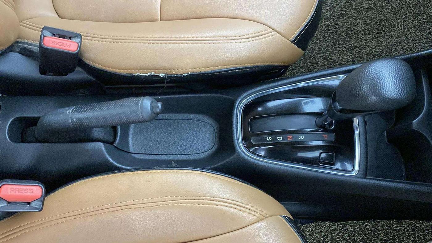 2020 Honda Amaze 1.2L I-VTEC V CVT, CNG, Automatic, 79,046 km, Gear Lever