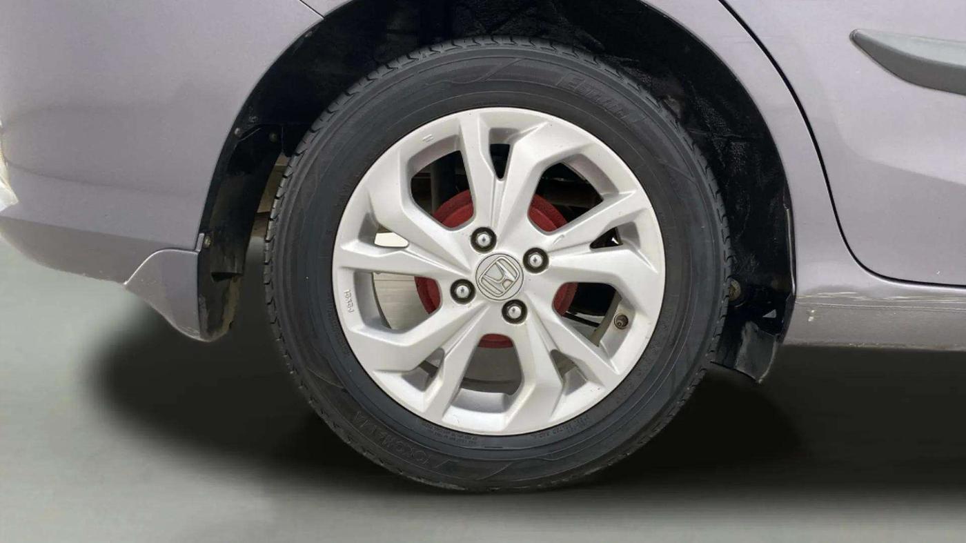2020 Honda Amaze 1.2L I-VTEC V CVT, CNG, Automatic, 79,046 km, Right Rear Wheel