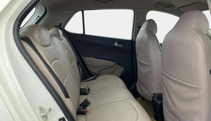 2015 Hyundai Grand i10 SPORTZ 1.2 KAPPA VTVT, Petrol, Manual, 44,775 km, Right Side Rear Door Cabin
