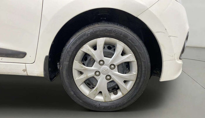 2015 Hyundai Grand i10 SPORTZ 1.2 KAPPA VTVT, Petrol, Manual, 44,775 km, Right Front Wheel