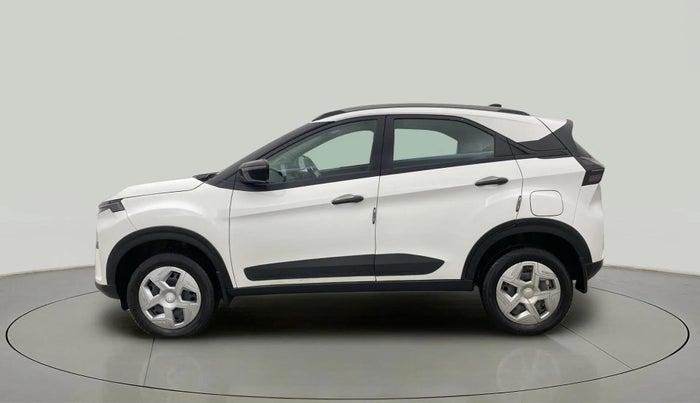 2023 Tata NEXON PURE 1.2 PETROL, Petrol, Manual, 31,914 km, Left Side