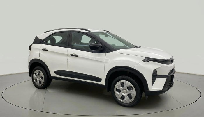 2023 Tata NEXON PURE 1.2 PETROL, Petrol, Manual, 31,914 km, Right Front Diagonal