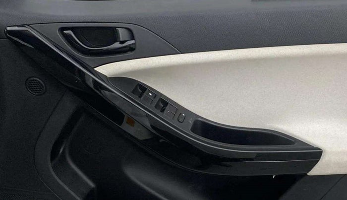 2023 Tata NEXON PURE 1.2 PETROL, Petrol, Manual, 31,914 km, Driver Side Door Panels Control