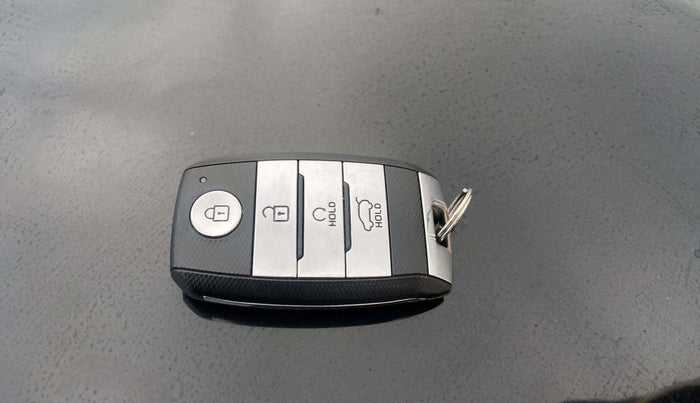 2021 KIA SONET GTX PLUS 1.0 DCT, Petrol, Automatic, 44,333 km, Key Close Up