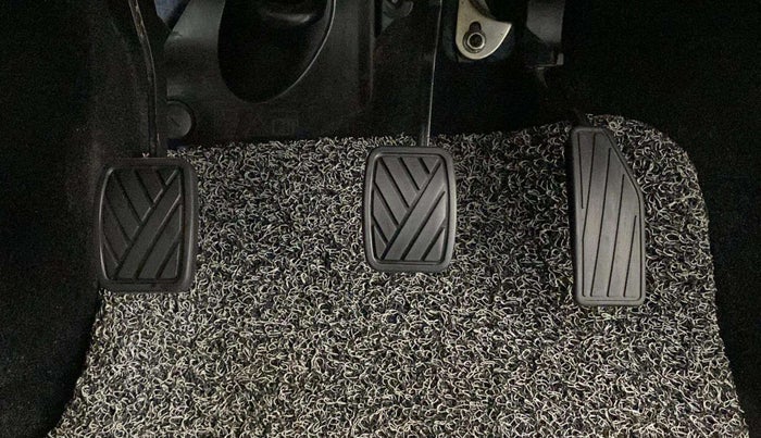 2019 Maruti New Wagon-R VXI 1.2, Petrol, Manual, 35,337 km, Pedals