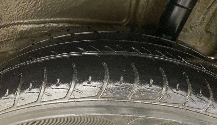 2019 Maruti New Wagon-R VXI 1.2, Petrol, Manual, 35,337 km, Left Rear Tyre Tread