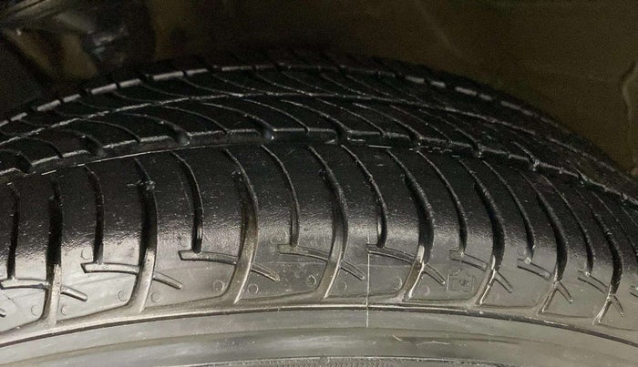 2019 Maruti New Wagon-R VXI 1.2, Petrol, Manual, 35,337 km, Left Front Tyre Tread