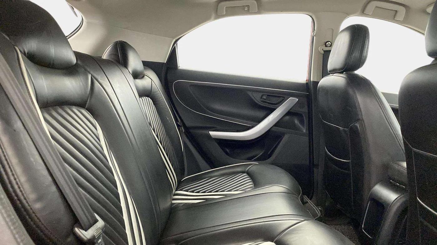 2020 Tata NEXON XM SUNROOF PETROL, Petrol, Manual, 48,309 km, Right Side Rear Door Cabin
