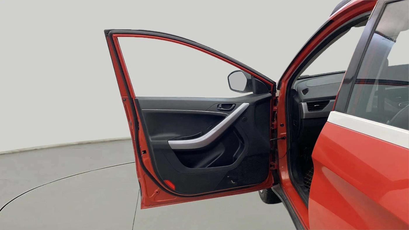 2020 Tata NEXON XM SUNROOF PETROL, Petrol, Manual, 48,309 km, LHS Front Door