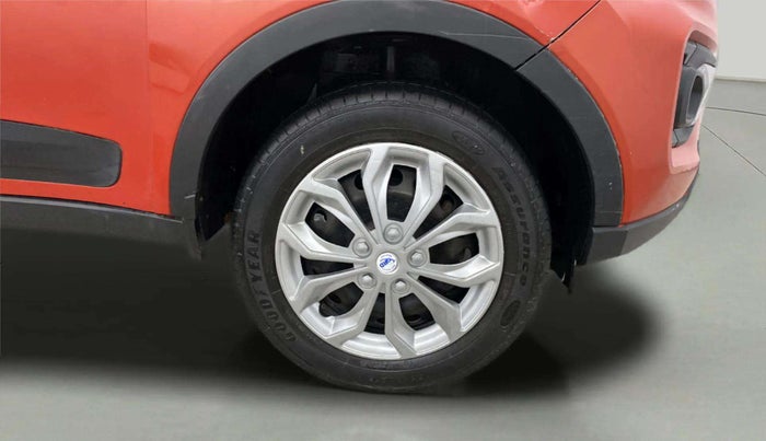 2020 Tata NEXON XM SUNROOF PETROL, Petrol, Manual, 48,309 km, Right Front Wheel
