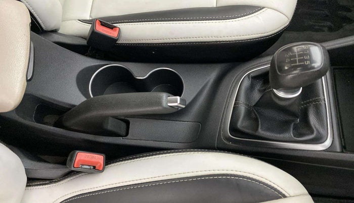 2022 Hyundai Verna S PLUS 1.5 VTVT, Petrol, Manual, 24,703 km, Gear Lever
