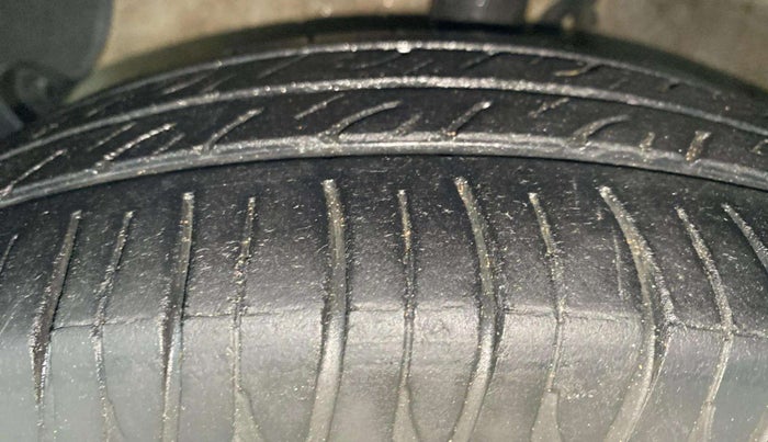 2015 Hyundai Grand i10 ASTA (O) 1.2 KAPPA VTVT, Petrol, Manual, 73,887 km, Left Front Tyre Tread