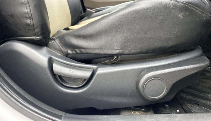 2015 Hyundai Grand i10 ASTA (O) 1.2 KAPPA VTVT, Petrol, Manual, 73,887 km, Driver Side Adjustment Panel