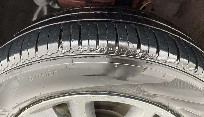 2018 Hyundai Elite i20 ASTA 1.2, Petrol, Manual, 60,423 km, Left Front Tyre Tread