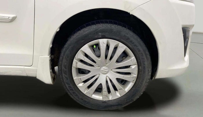 2015 Maruti Ertiga VXI, Petrol, Manual, 78,196 km, Right Front Wheel