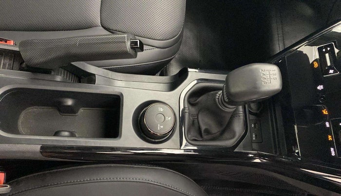 2024 Tata NEXON CREATIVE + SUNROOF 1.2 PETROL, Petrol, Manual, 2,321 km, Gear Lever