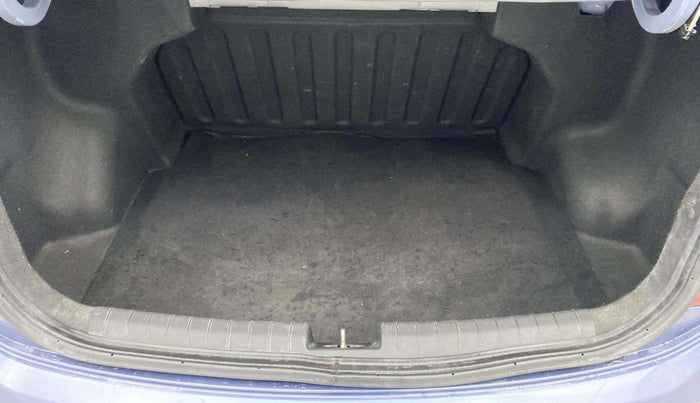 2015 Hyundai Xcent S 1.2, Petrol, Manual, 76,402 km, Boot Inside