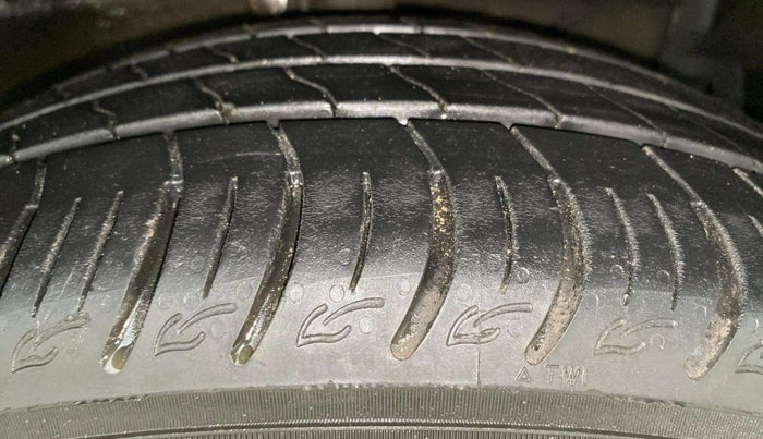 2018 Maruti Ciaz ALPHA  AT 1.4  PETROL, Petrol, Automatic, 37,317 km, Right Front Tyre Tread
