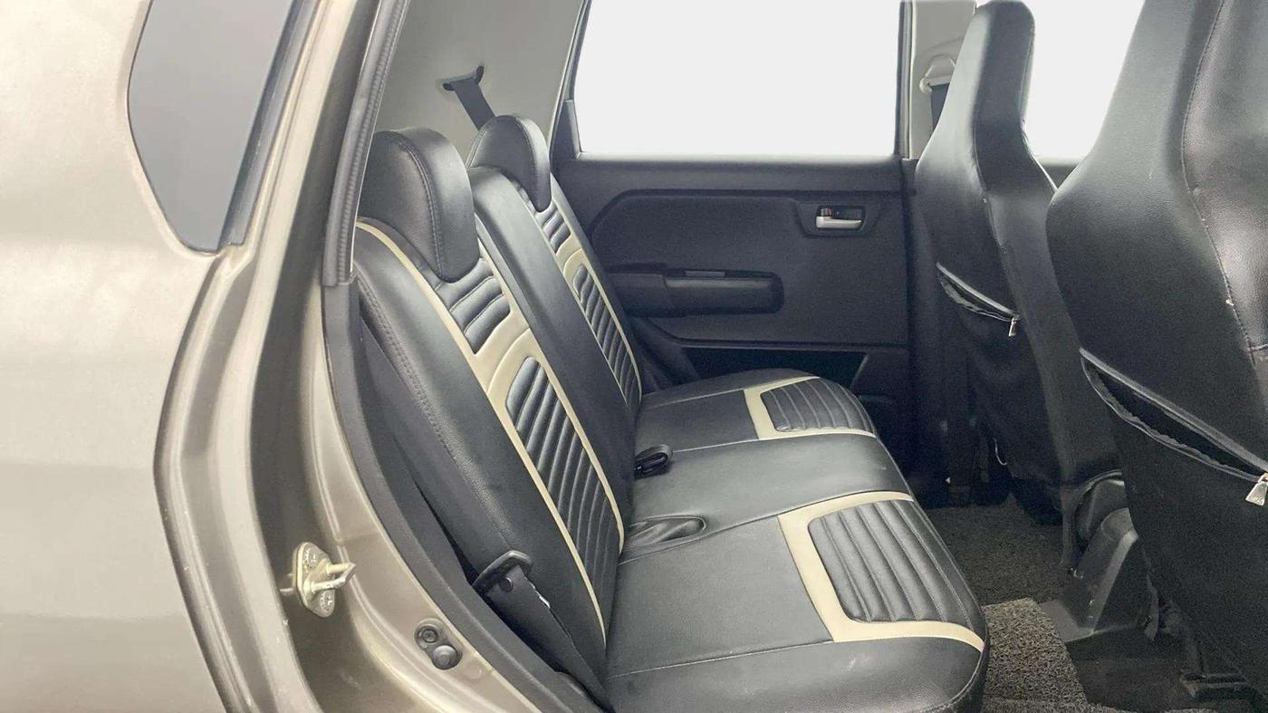 2019 Maruti New Wagon-R ZXI 1.2 AMT, Petrol, Automatic, 65,367 km, Right Side Rear Door Cabin