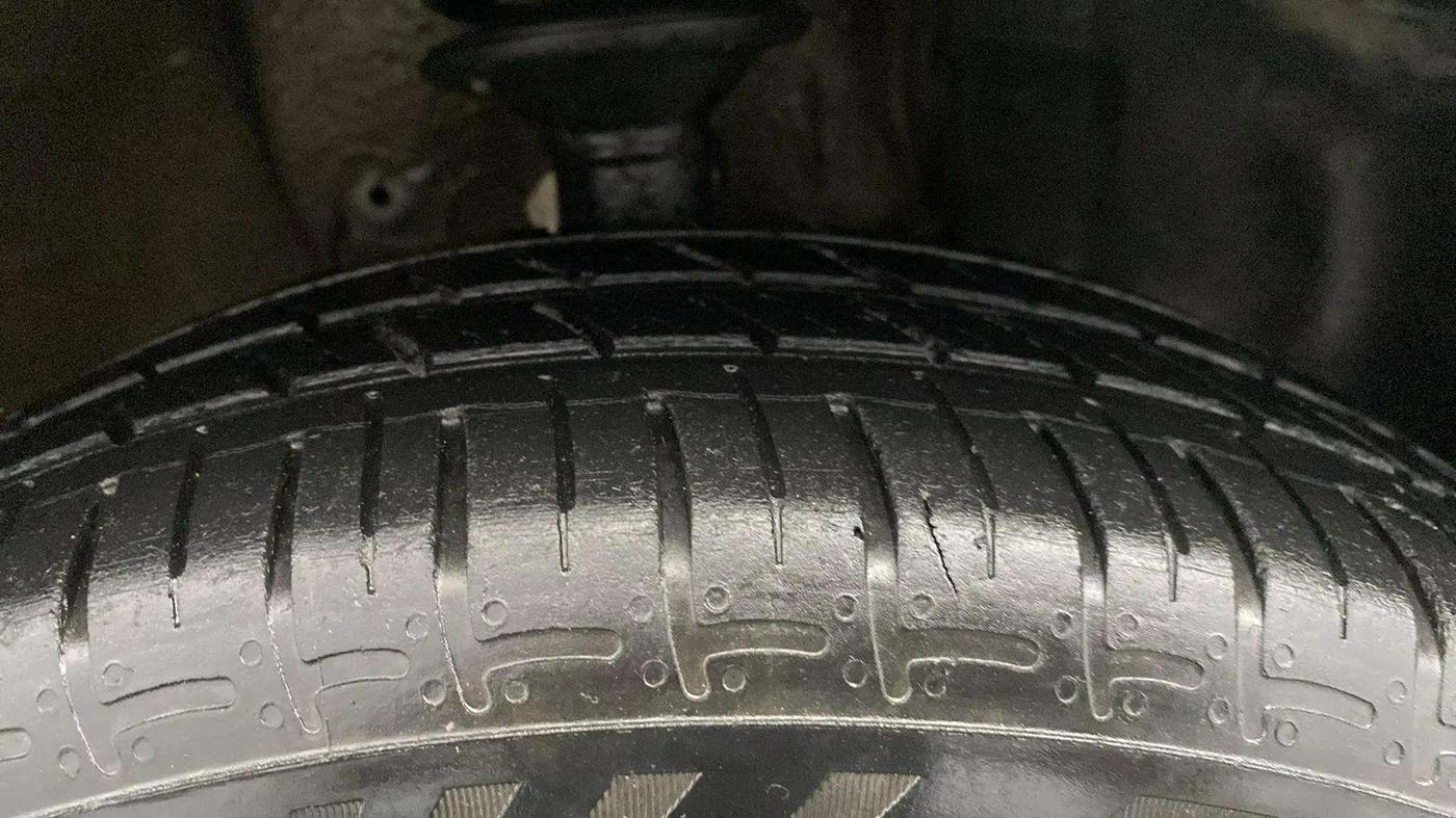 2019 Maruti New Wagon-R ZXI 1.2 AMT, Petrol, Automatic, 65,367 km, Left Rear Tyre Tread