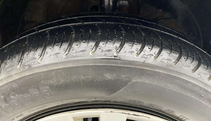 2020 Maruti Baleno DELTA PETROL 1.2, Petrol, Manual, 61,305 km, Right Front Tyre Tread