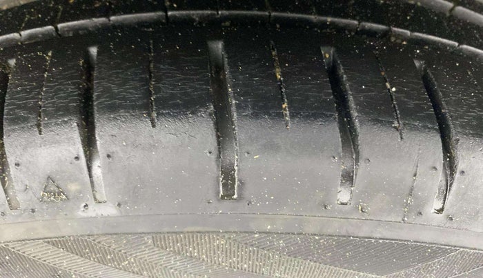 2019 Ford Figo Aspire TITANIUM 1.5 PETROL AT, Petrol, Automatic, 16,024 km, Left Rear Tyre Tread